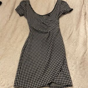 Wet seal houndstooth pattern dress size S